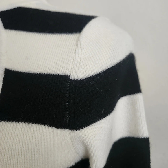 Le Superbe Observatory Wool & Cashmere Turtleneck Sweater - Picture 2 of 11